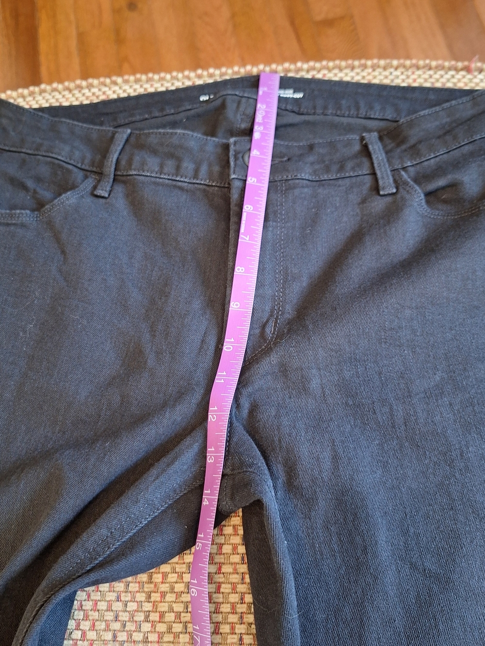 Old Navy Black Denim Mid-Rise Boot-Cut Raw Hem Jeans - Picture 5 of 11
